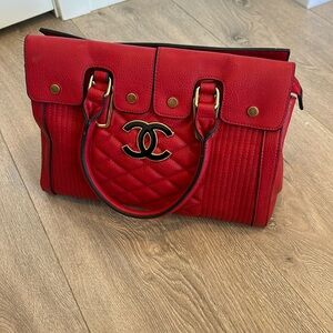 Red tote purse
